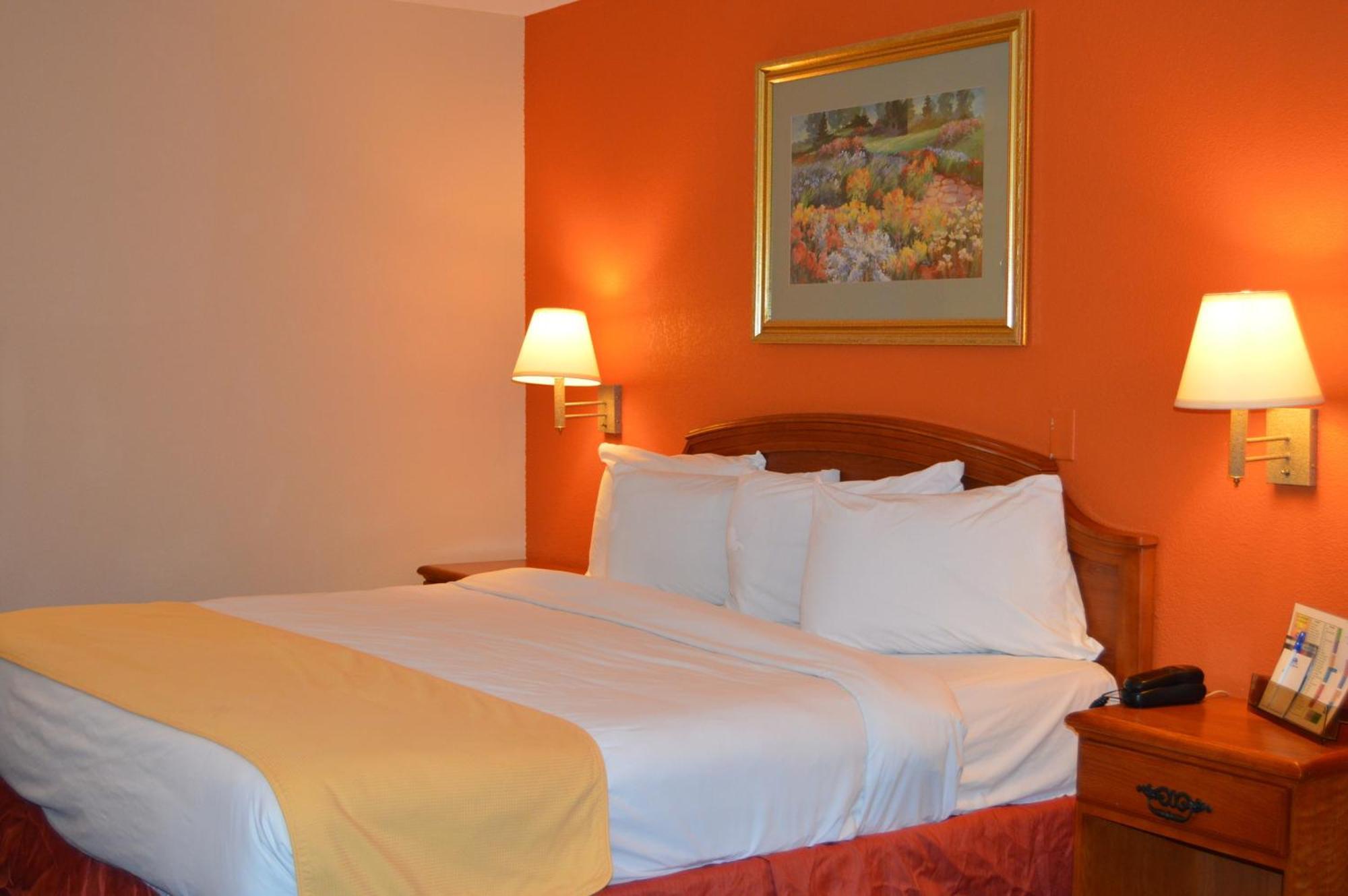 Americas Best Value Inn Gainesville Tx Exterior photo