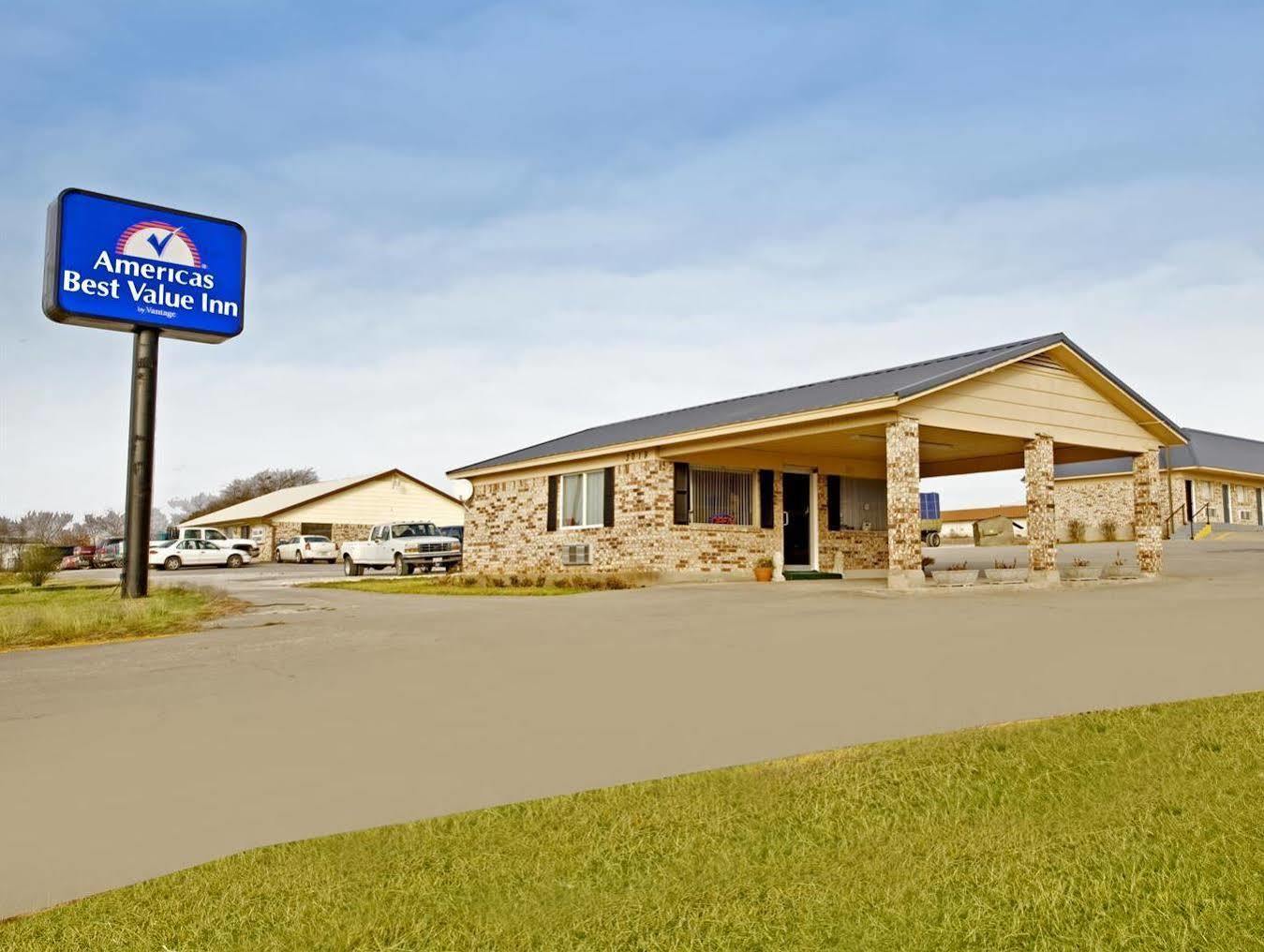 Americas Best Value Inn Gainesville Tx Exterior photo